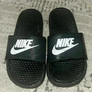 Nike Slides, Black & White Massage insole, 4Y, Flip flop Sandal